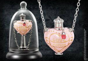 Harry Potter Anhänger mit Kette und Schmuckvitrine...