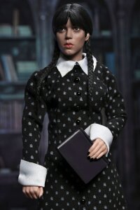 Wednesday Actionfigur Wednesday (Classic Dress) 20 cm