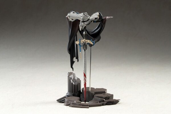 Reverse: 1999 Limepie Series PVC Statue Knight 17 cm