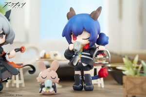 Arknights Would You Like A Dessert? Mini Series PVC Statue Chen 11 cm