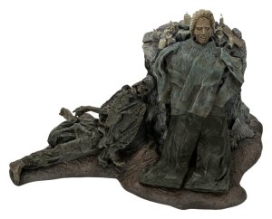 Friday the 13th: The Game Diorama Pamela Shrine