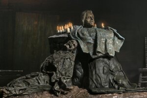 Friday the 13th: The Game Diorama Pamela Shrine