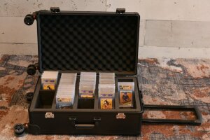 Evoretro Trading Card Koffer 5-Rows Round Aluminum 56,0 x 35,4 cm